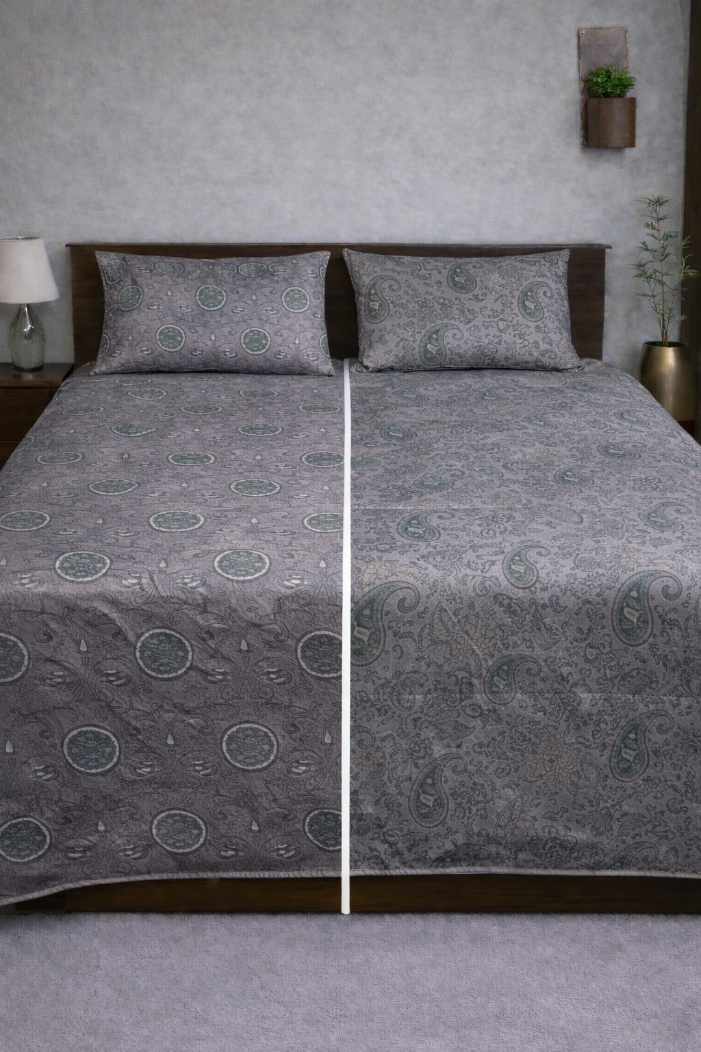 Reversible Double Sided Bedsheet Set
